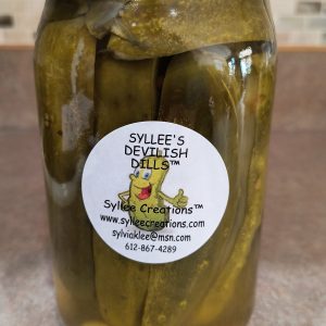 Quart Garlic Devilish Dill Pickles